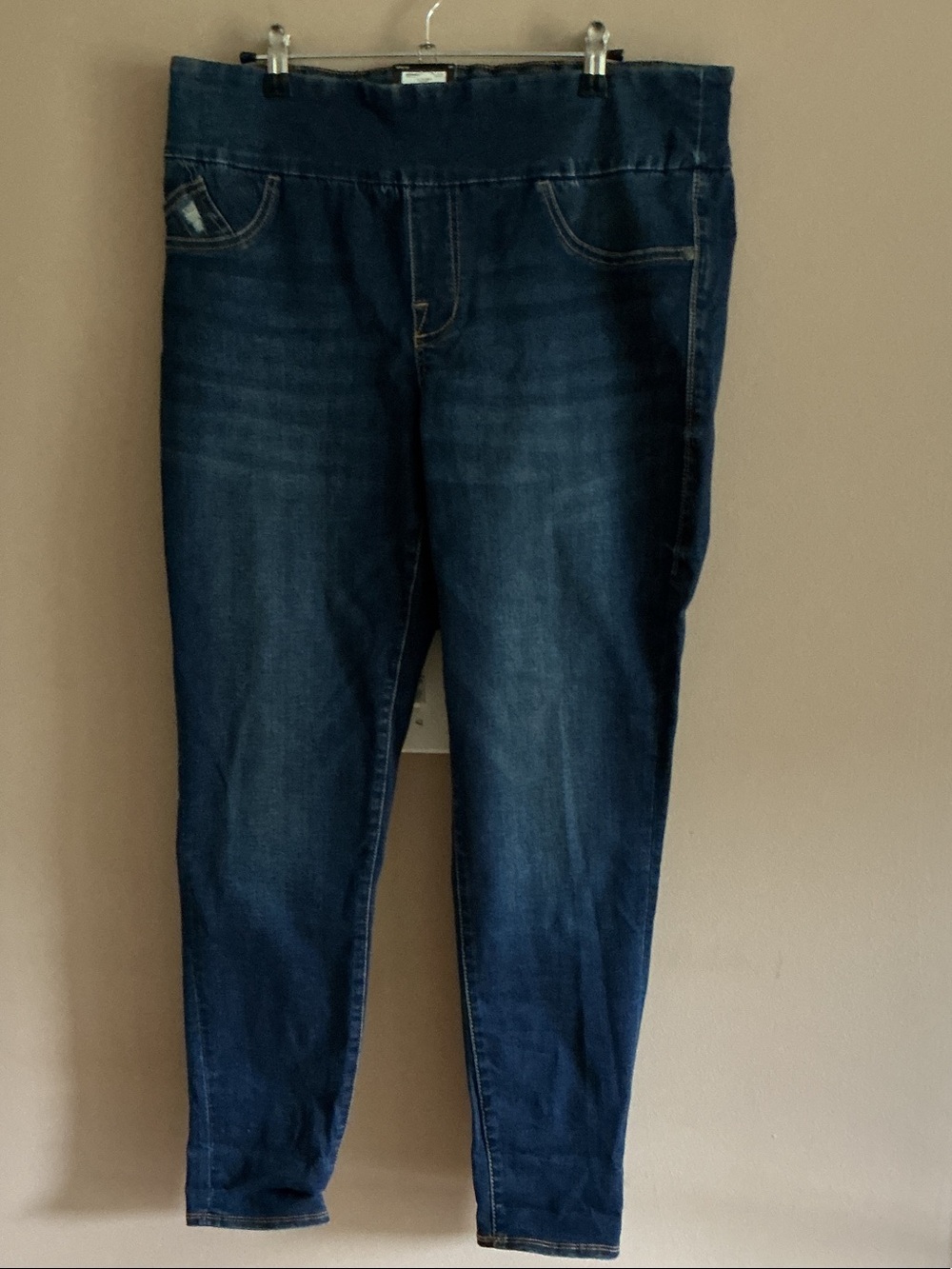 NWT Kohl's Dark Blue Stretch Jeggings